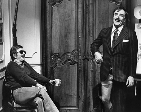 the_pink_panther_blake_edwards_and_peter_sellers_on_the_set_of_the_return_of_the_pink_panther